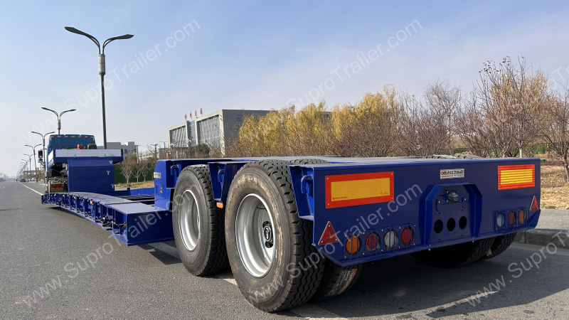 Frame-Type & Hydraulic Lifting Gooseneck Low Bed Trailer