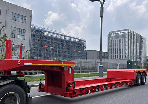 Remorque semi-remorque à largeur réglable