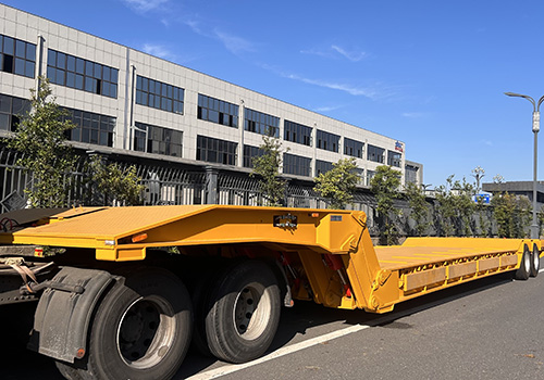 Remorque à col de cygne pliant à 2 lignes et 4 essieux