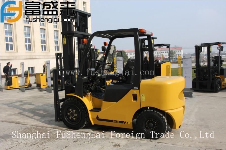 Electric forklift 