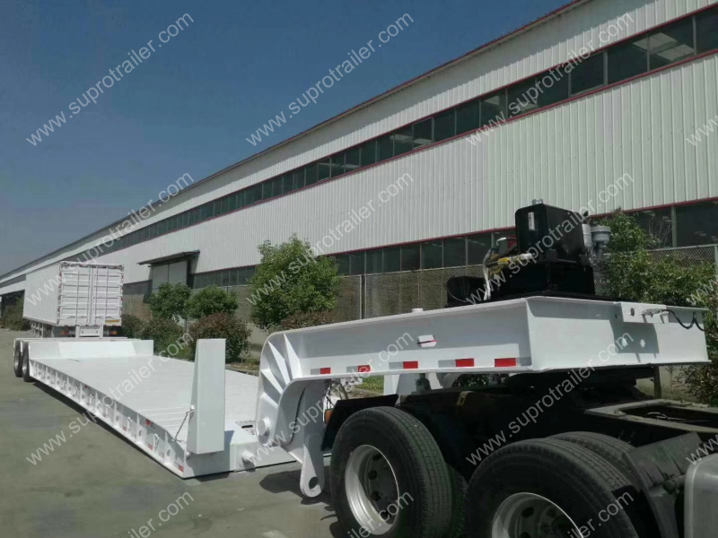 Hydraulic gooseneck trailer