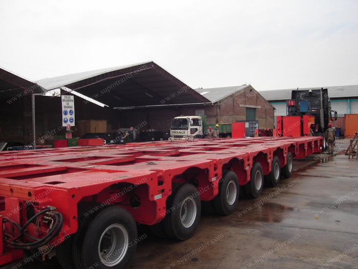 spacer with hydraulic modular trailer