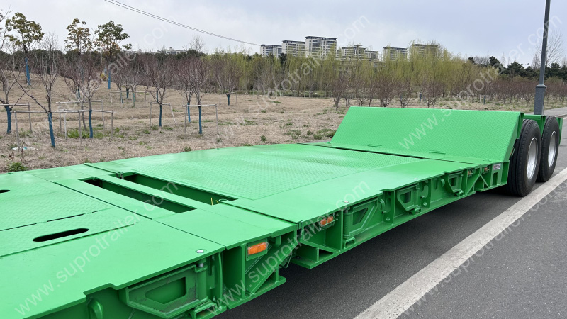 Hydraulic gooseneck low bed trailer