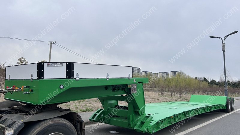 Hydraulic gooseneck low bed trailer