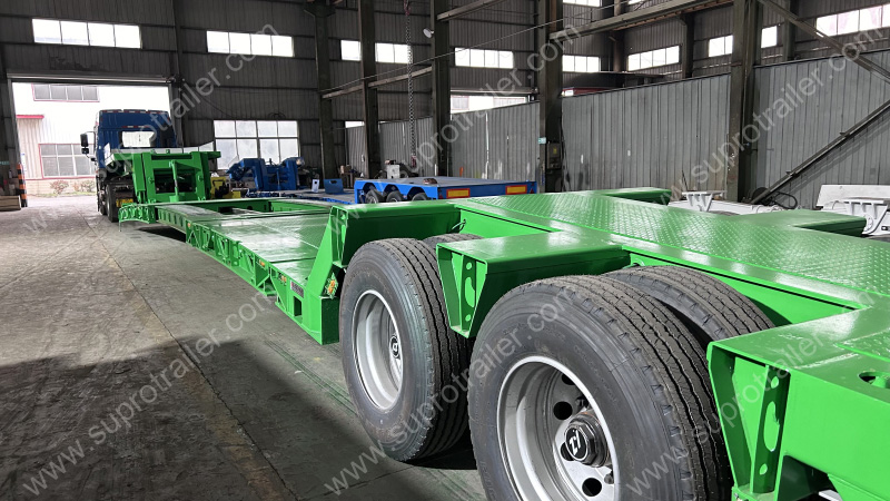 Hydraulic gooseneck low bed trailer