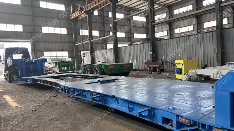 3 Steering Axles, Air Suspension, Detachable Hydraulic Gooseneck Lowbed Trailer