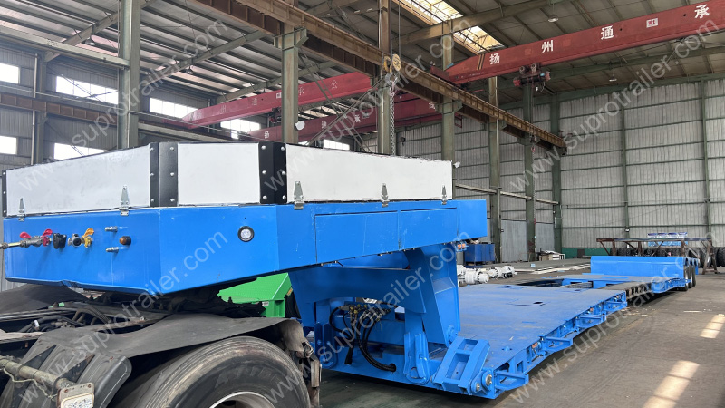 3 Steering Axles, Air Suspension, Detachable Hydraulic Gooseneck Lowbed Trailer