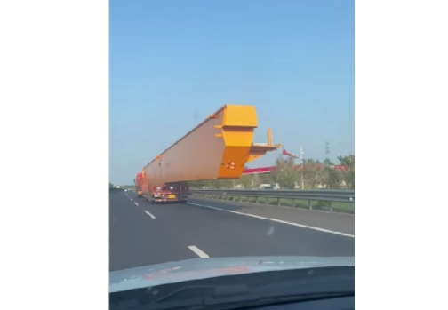 Ensuring Road Safety with Advanced Flatbed Trailers